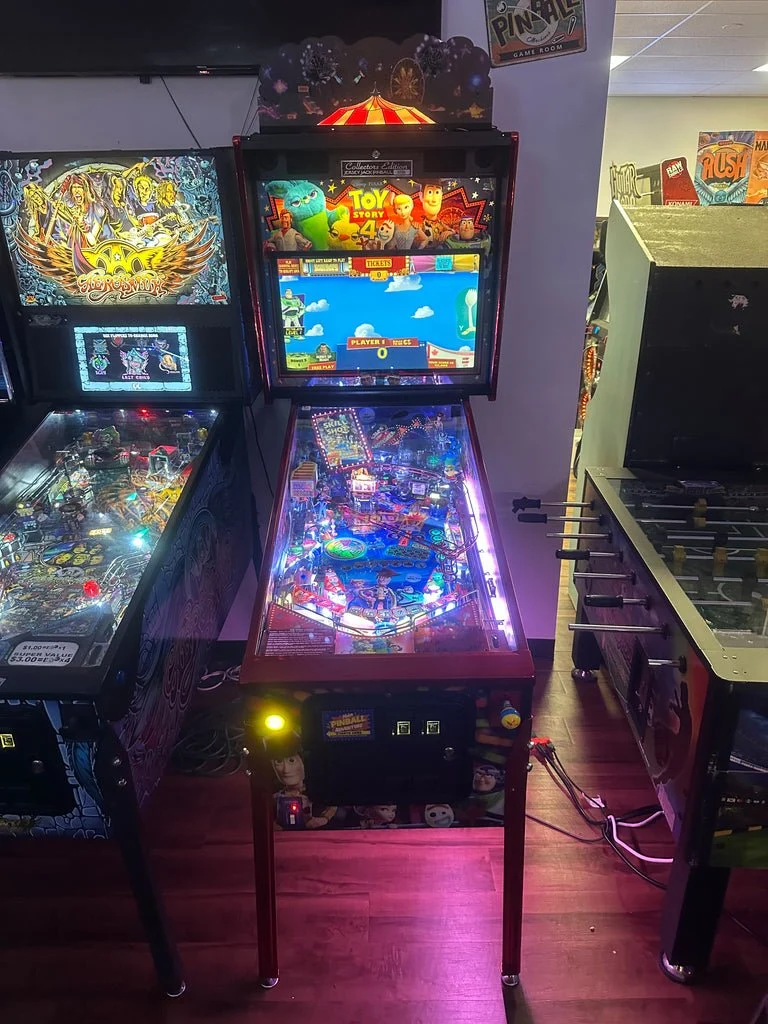 JJP Toy Story 4 Collectors Edition Pinball Machine — image 1
