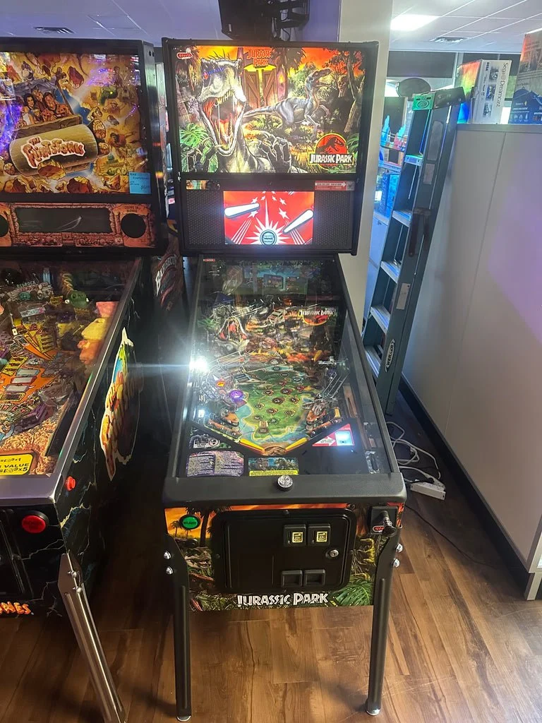 Stern Pinball Jurassic Park Premium Pinball Machine — image 1