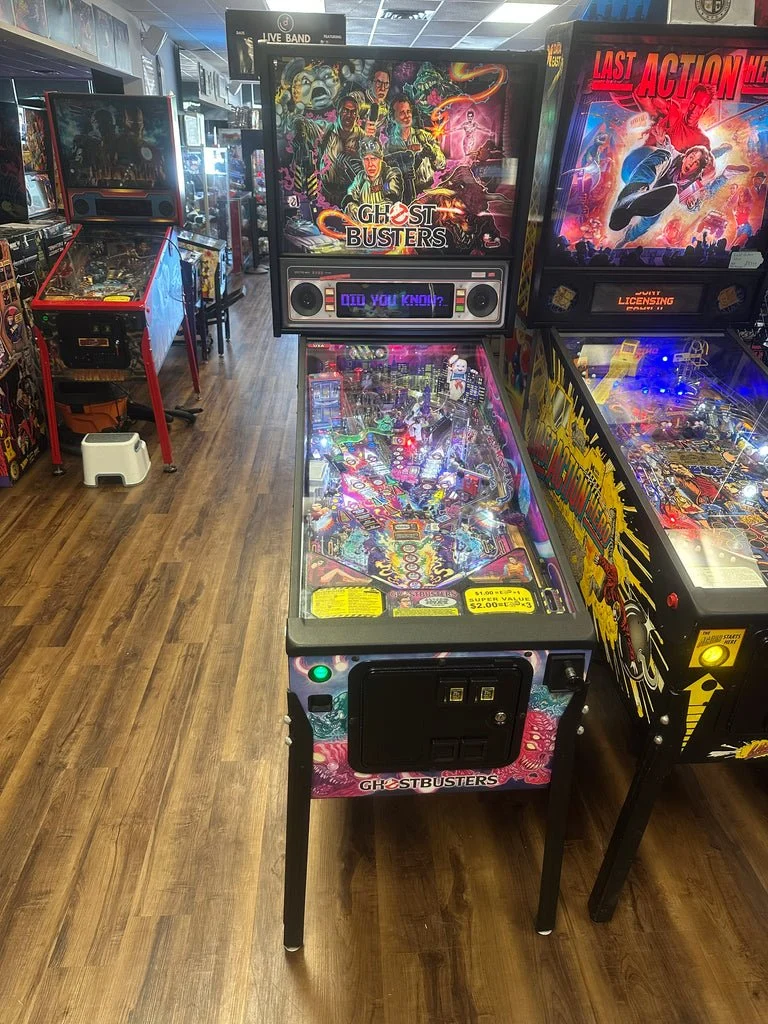 Stern Pinball LOADED Ghostbusters Pro Pinball Machine — image 1