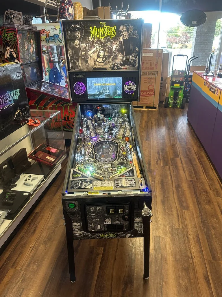 Stern Pinball LOADED The Munsters Premium Black & White Pinball Machine — image 1