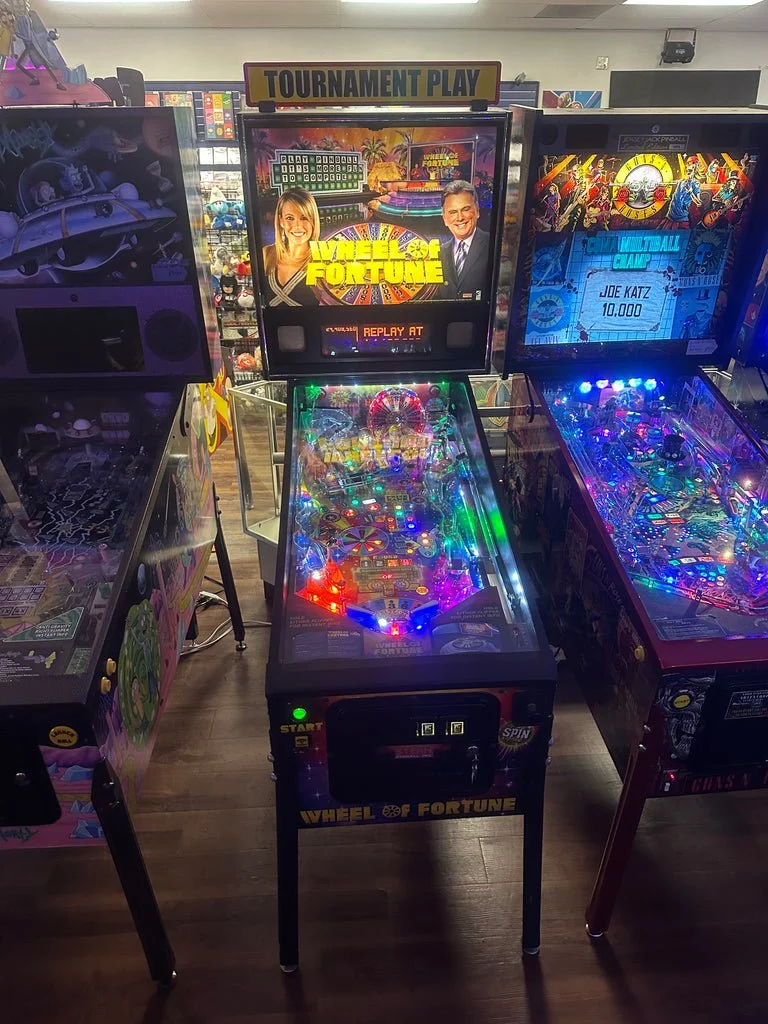 Stern Pinball Wheel of Fortune Pinball Machine — image 1