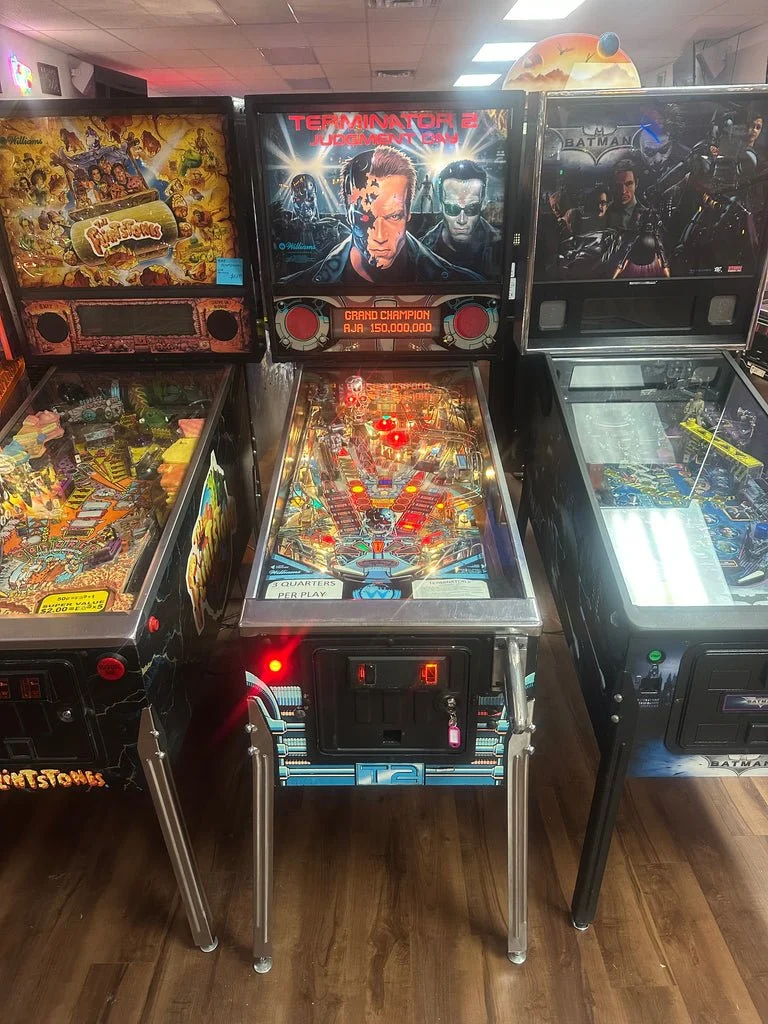 Williams Terminator 2: Judgement Day Pinball Machine — image 1